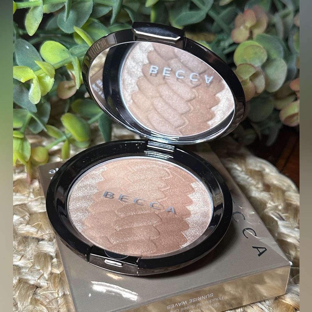 *NEW* BECCA Gradient Sunlit Bronzer